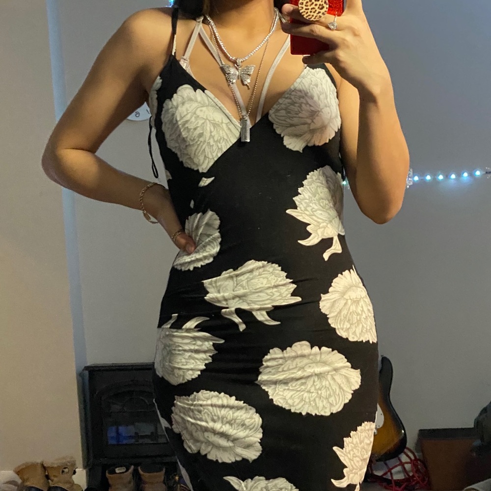 Black and white flower print dress